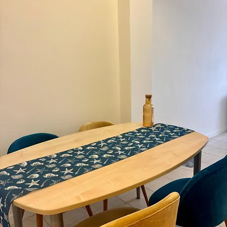 Stijlvol 'claire' Met Frontaal Zeezicht